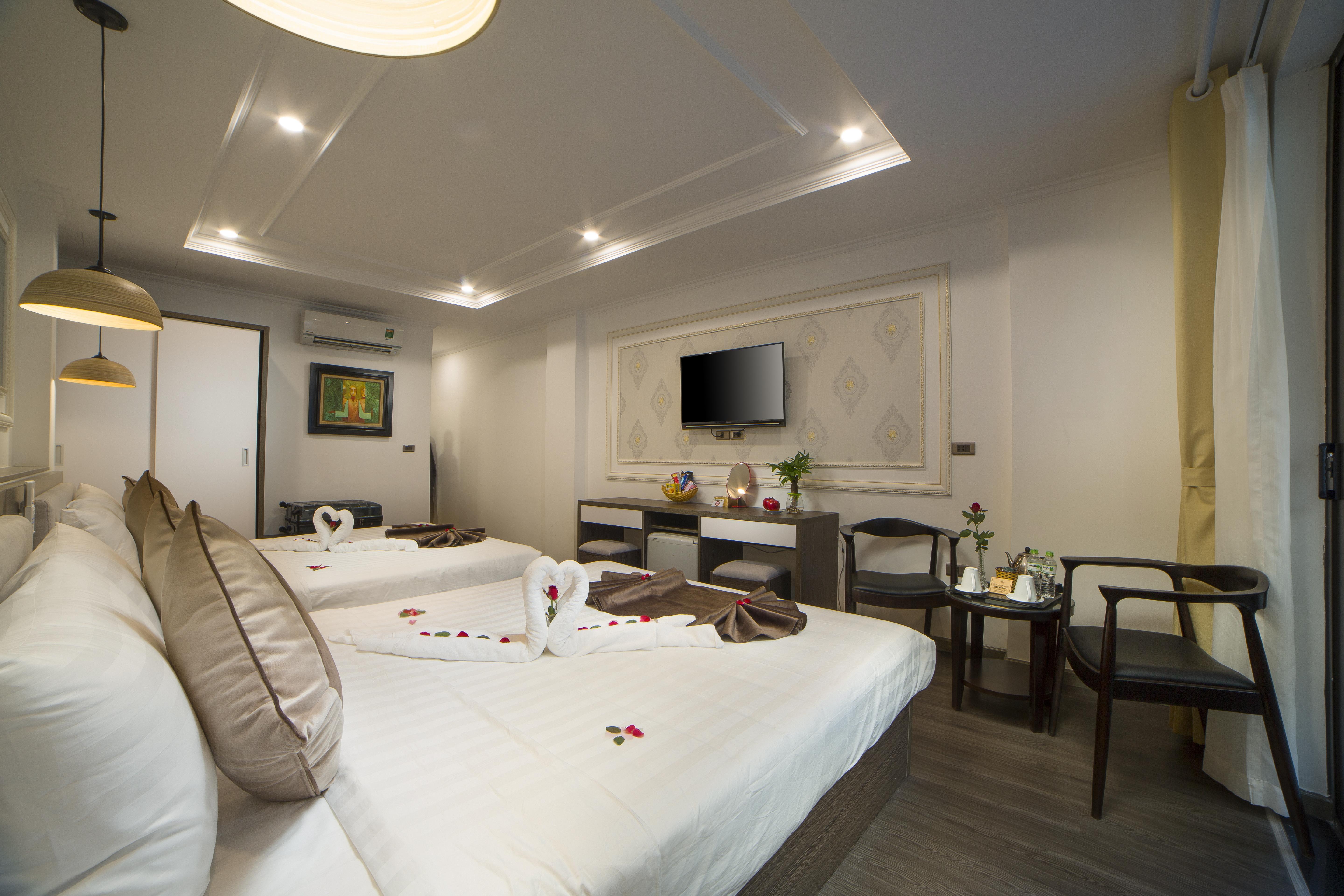 Galliot Central Hotel Hanoi Buitenkant foto