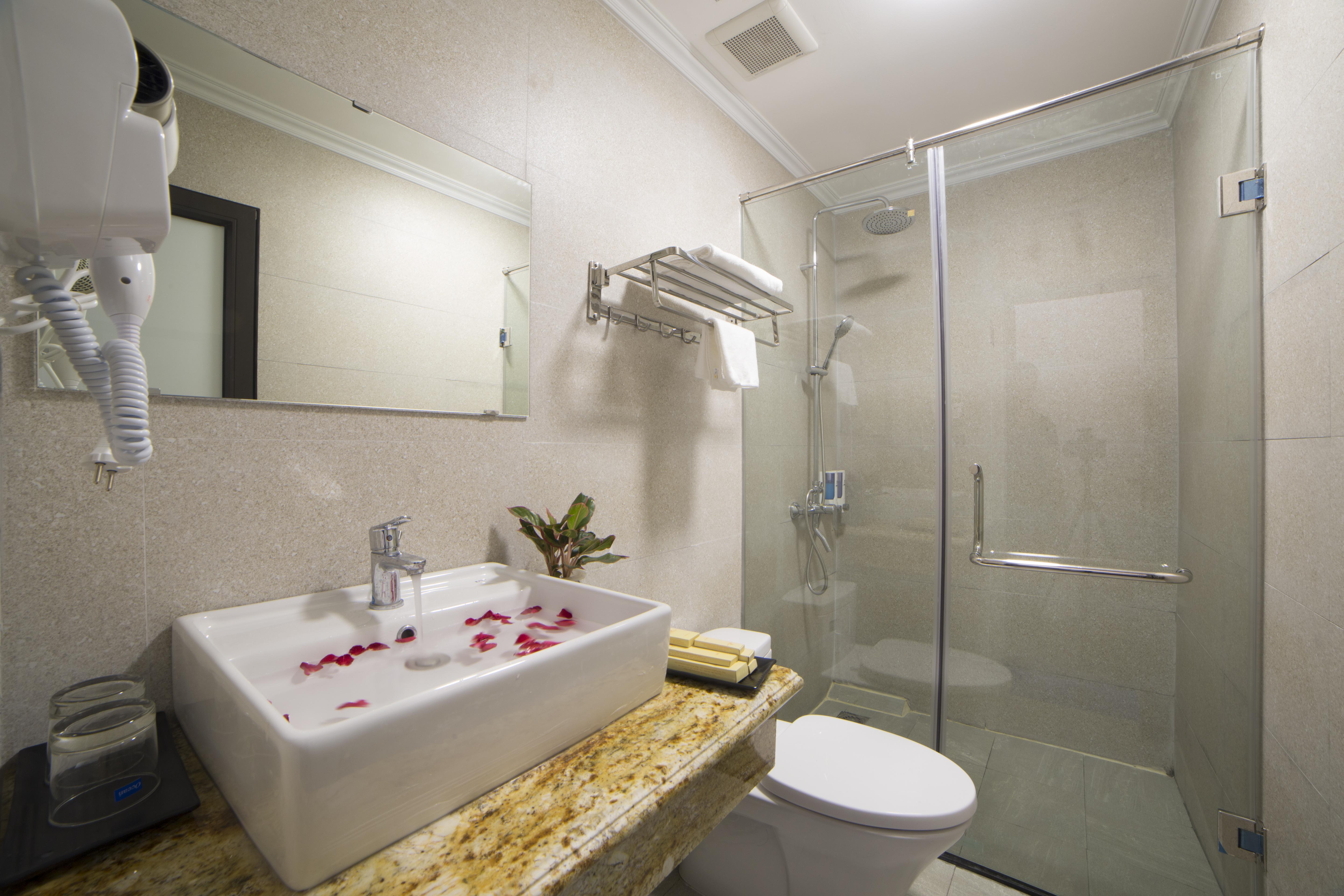 Galliot Central Hotel Hanoi Buitenkant foto