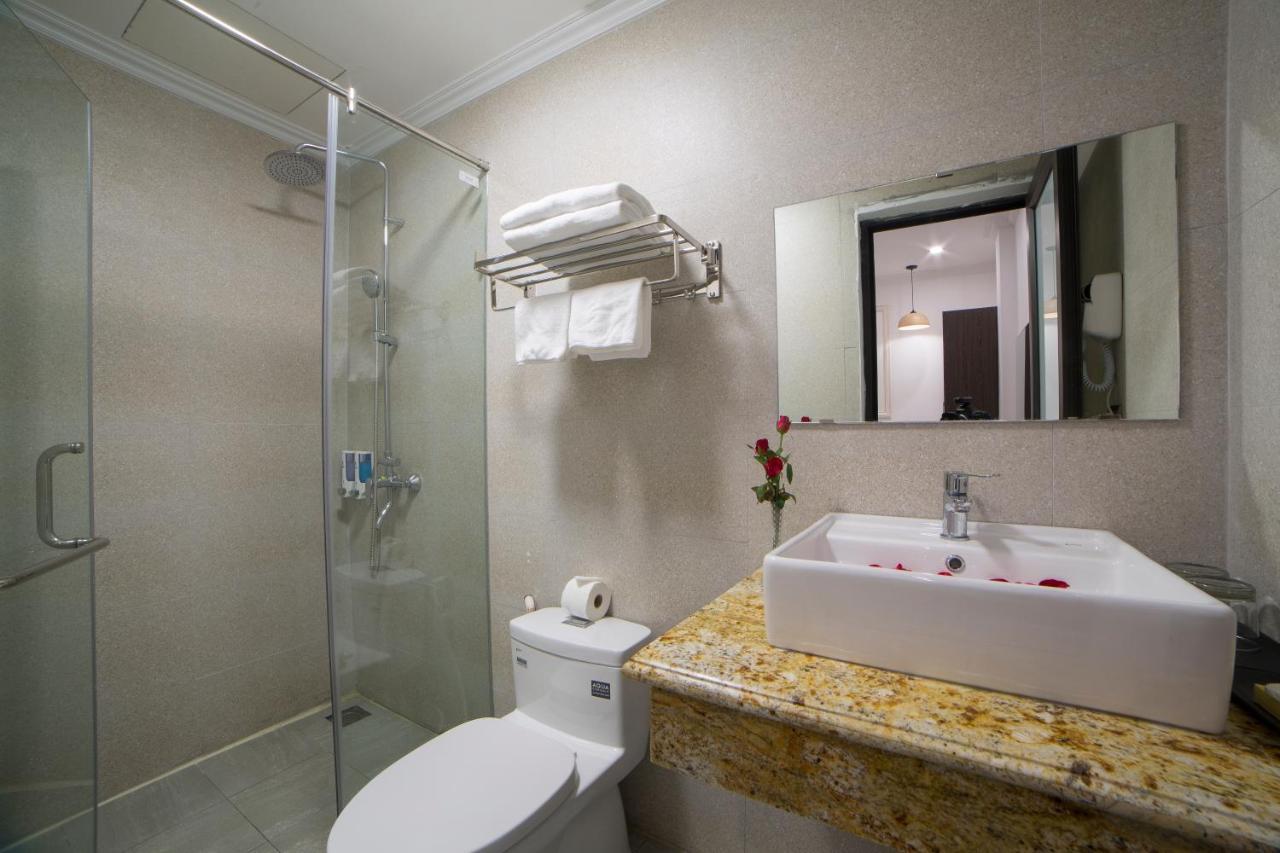 Galliot Central Hotel Hanoi Buitenkant foto